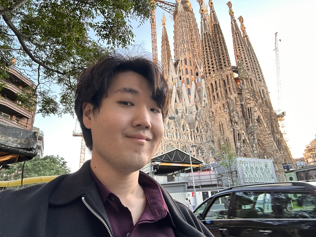 Vincent-Daniel Yun near the Sagrada Família in Barcelona